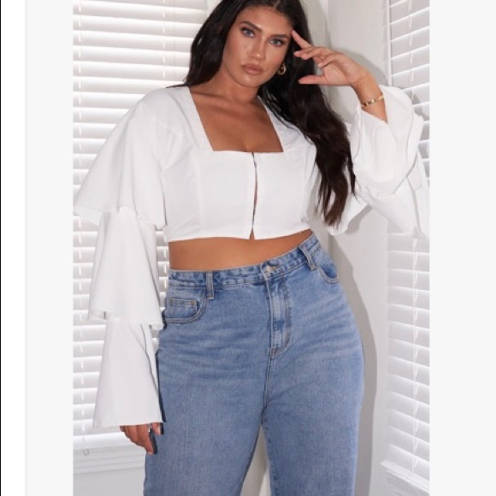 White layered Sleeve Crop Top